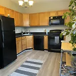 Spacious 3Bd 2.5 Ba - 15 Min To Downtown/Capitol