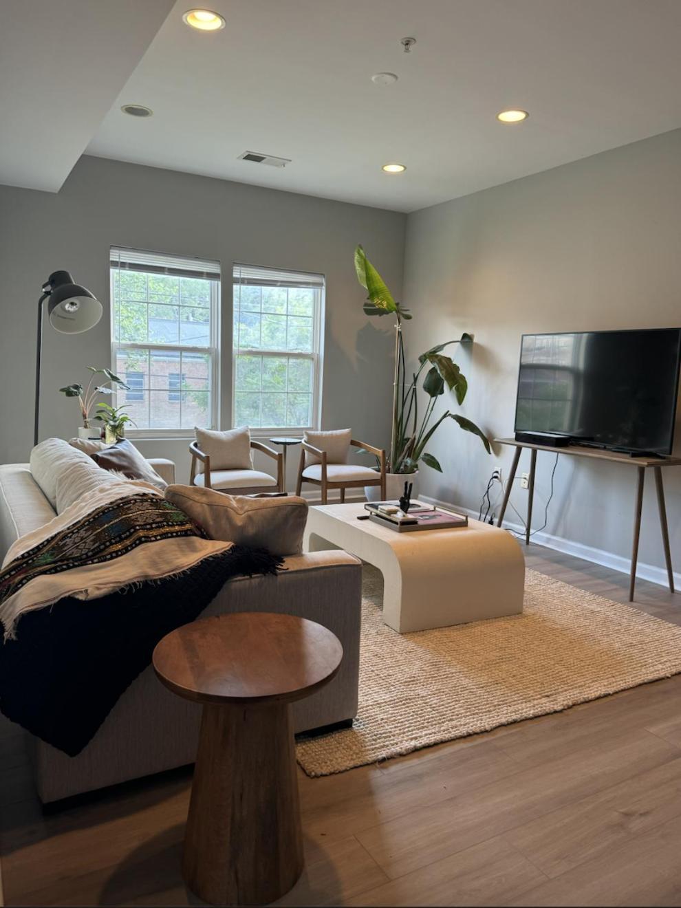 Spacious 3bd 2.5 Ba - 15 Min To Downtown/capitol * Washington